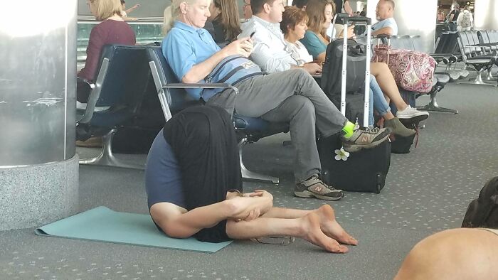 56 Hilarious And Weird Things Spotted At Airports That Nobody Could Have Prepared For 56 Hilarious And Weird Things Spotted At Airports That Nobody Could Have Prepared For