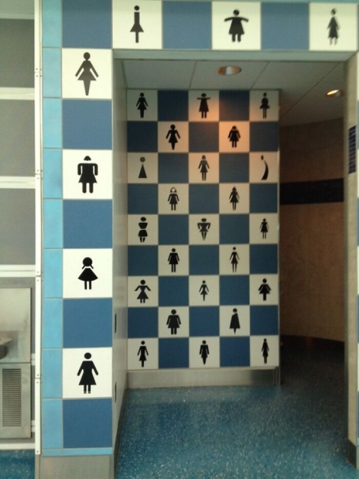 56 Hilarious And Weird Things Spotted At Airports That Nobody Could Have Prepared For 56 Hilarious And Weird Things Spotted At Airports That Nobody Could Have Prepared For