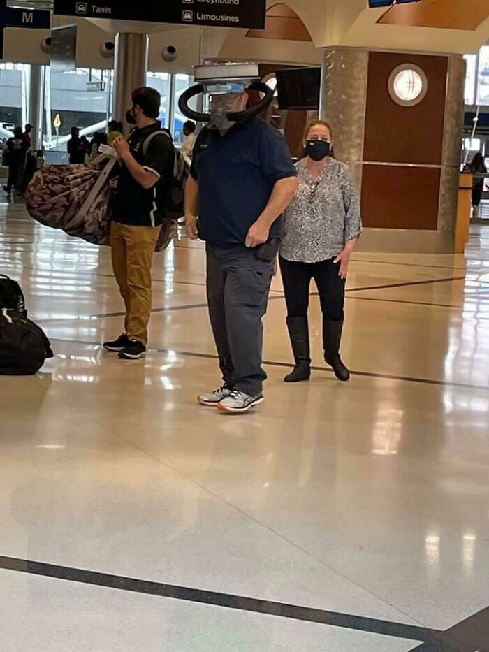 56 Hilarious And Weird Things Spotted At Airports That Nobody Could Have Prepared For 56 Hilarious And Weird Things Spotted At Airports That Nobody Could Have Prepared For
