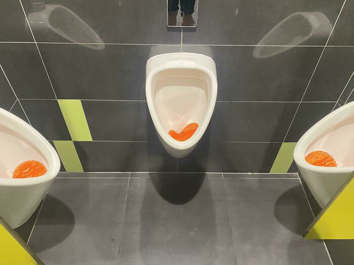 56 Hilarious And Weird Things Spotted At Airports That Nobody Could Have Prepared For 56 Hilarious And Weird Things Spotted At Airports That Nobody Could Have Prepared For