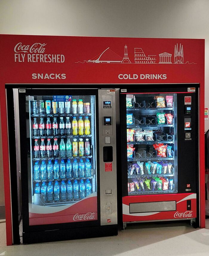 56 Hilarious And Weird Things Spotted At Airports That Nobody Could Have Prepared For 56 Hilarious And Weird Things Spotted At Airports That Nobody Could Have Prepared For