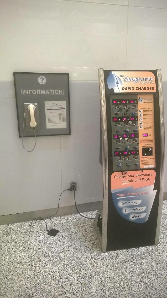 56 Hilarious And Weird Things Spotted At Airports That Nobody Could Have Prepared For 56 Hilarious And Weird Things Spotted At Airports That Nobody Could Have Prepared For