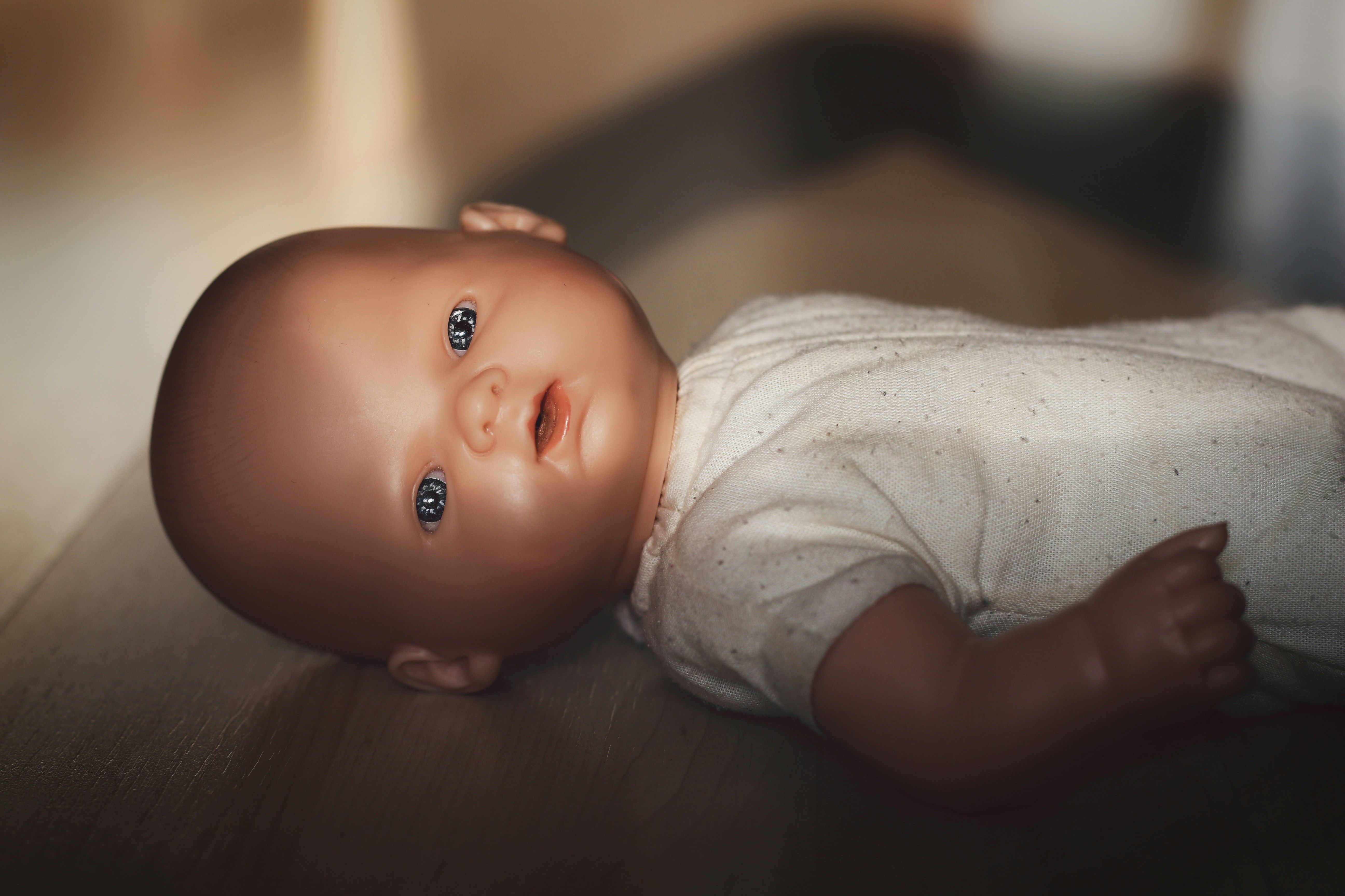 Woman Finds SIL’s Gift During Her Grief Period Insensitive And Disturbing And Somehow Offends Her Woman Finds SIL’s Gift During Her Grief Period Insensitive And Disturbing And Somehow Offends Her