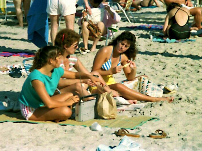 92 Retro Tech Photos That Capture The ’80s In All Their Glorious Weirdness 92 Retro Tech Photos That Capture The ’80s In All Their Glorious Weirdness