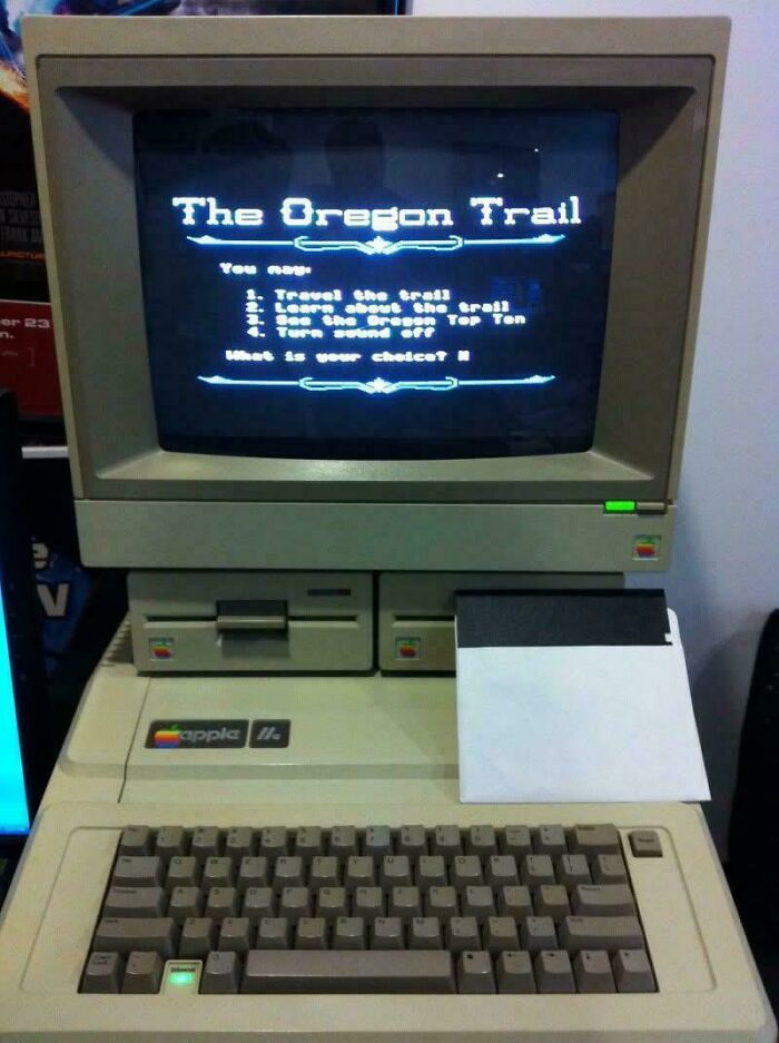 92 Retro Tech Photos That Capture The ’80s In All Their Glorious Weirdness 92 Retro Tech Photos That Capture The ’80s In All Their Glorious Weirdness