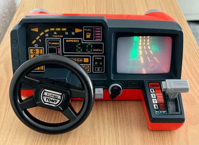 92 Retro Tech Photos That Capture The ’80s In All Their Glorious Weirdness 92 Retro Tech Photos That Capture The ’80s In All Their Glorious Weirdness