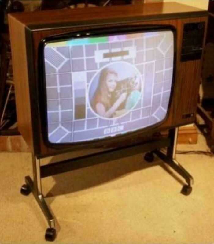 92 Retro Tech Photos That Capture The ’80s In All Their Glorious Weirdness 92 Retro Tech Photos That Capture The ’80s In All Their Glorious Weirdness
