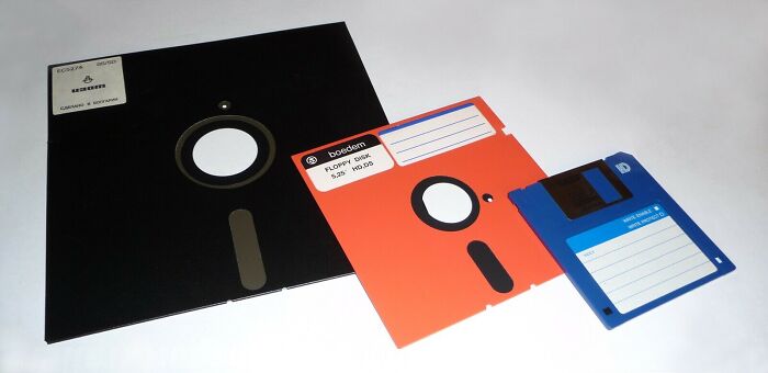 92 Retro Tech Photos That Capture The ’80s In All Their Glorious Weirdness 92 Retro Tech Photos That Capture The ’80s In All Their Glorious Weirdness
