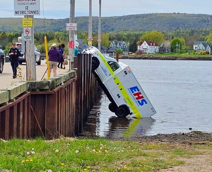 The World Is Getting Crazier Every Day And These 59 Photos Are Evidence The World Is Getting Crazier Every Day And These 59 Photos Are Evidence