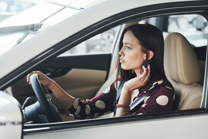 55 Things People Do That Others Judge Them For, Even Though They Know It’s Petty