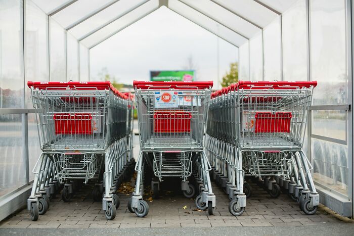 55 Things People Do That Others Judge Them For, Even Though They Know It’s Petty