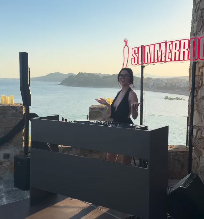 ‘Red Bikini Girl’ Turns Heads Again With New Content After Joining Adult Platform, Earning Exorbitant Amount