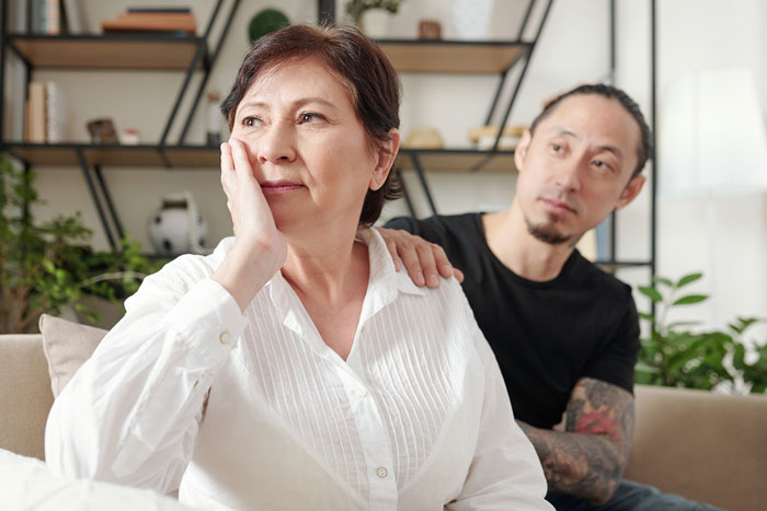 Narcissist MIL Goes To Extreme Lengths For Attention, Cries Foul As Her Son And DIL Go No-Contact Narcissist MIL Goes To Extreme Lengths For Attention, Cries Foul As Her Son And DIL Go No-Contact