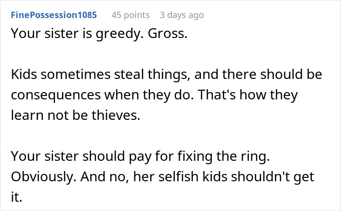 14YO Sneakily Wears Aunt’s Sapphire Engagement Ring, Mommy Calls It Her Property As It&rsquo;s Stuck