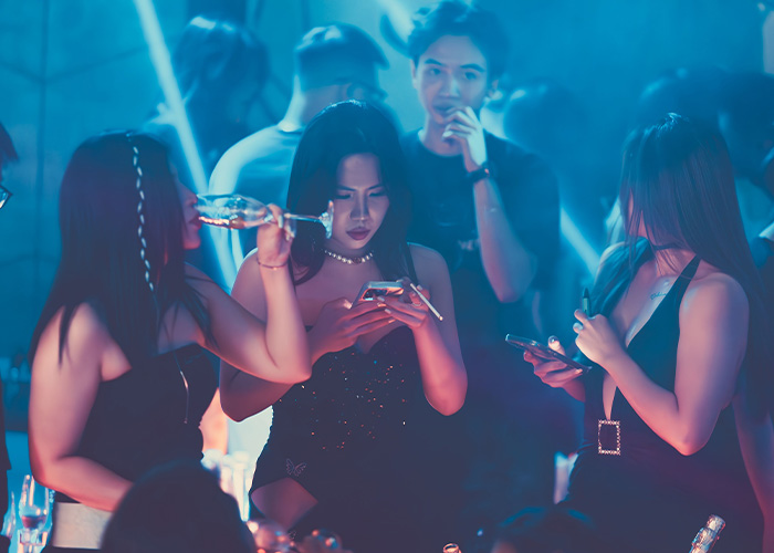 Woman Becomes Internet Hero With Clever Way To Avoid “Being Bothered By Men” At The Club