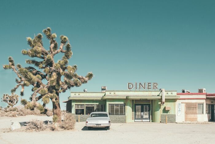 This Photographer Explores The Rusty And Dusty Remnants Of A Bygone American West (29 Pics) This Photographer Explores The Rusty And Dusty Remnants Of A Bygone American West (29 Pics)