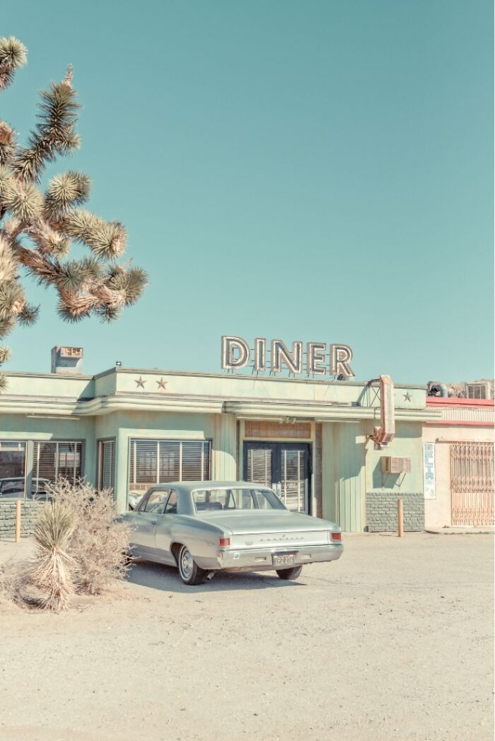 This Photographer Explores The Rusty And Dusty Remnants Of A Bygone American West (29 Pics) This Photographer Explores The Rusty And Dusty Remnants Of A Bygone American West (29 Pics)