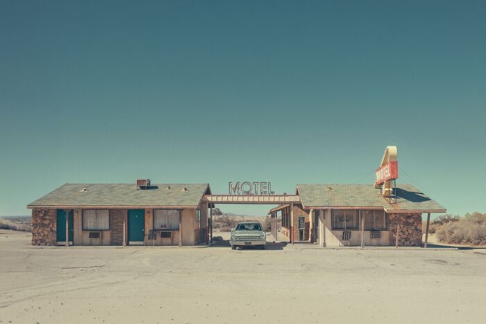 This Photographer Explores The Rusty And Dusty Remnants Of A Bygone American West (29 Pics) This Photographer Explores The Rusty And Dusty Remnants Of A Bygone American West (29 Pics)
