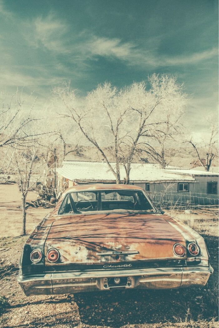 This Photographer Explores The Rusty And Dusty Remnants Of A Bygone American West (29 Pics) This Photographer Explores The Rusty And Dusty Remnants Of A Bygone American West (29 Pics)