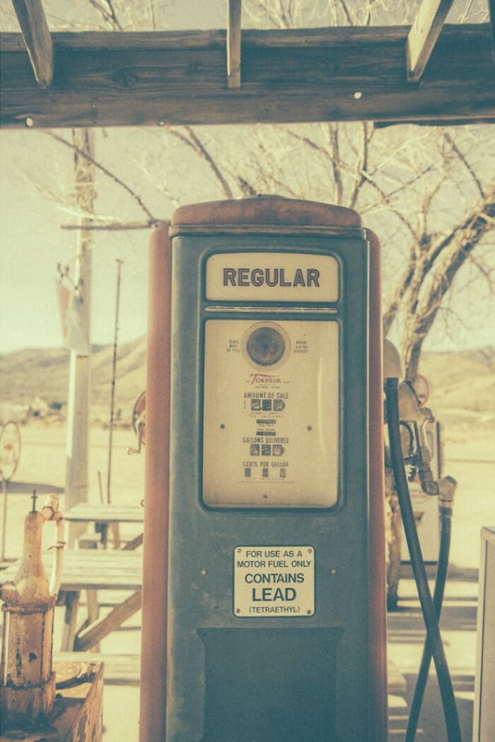 This Photographer Explores The Rusty And Dusty Remnants Of A Bygone American West (29 Pics) This Photographer Explores The Rusty And Dusty Remnants Of A Bygone American West (29 Pics)
