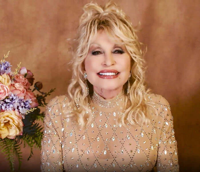Fan’s Final Video Of Dolly Parton Is Turning Heads Online, Here’s What People Are Saying: “She Really Did It” Fan’s Final Video Of Dolly Parton Is Turning Heads Online, Here’s What People Are Saying: “She Really Did It”