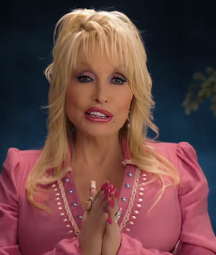 Fan’s Final Video Of Dolly Parton Is Turning Heads Online, Here’s What People Are Saying: “She Really Did It” Fan’s Final Video Of Dolly Parton Is Turning Heads Online, Here’s What People Are Saying: “She Really Did It”