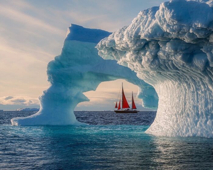 24 Travel Photos Awarded By The Artist Gallery That Capture Remarkable Places And People