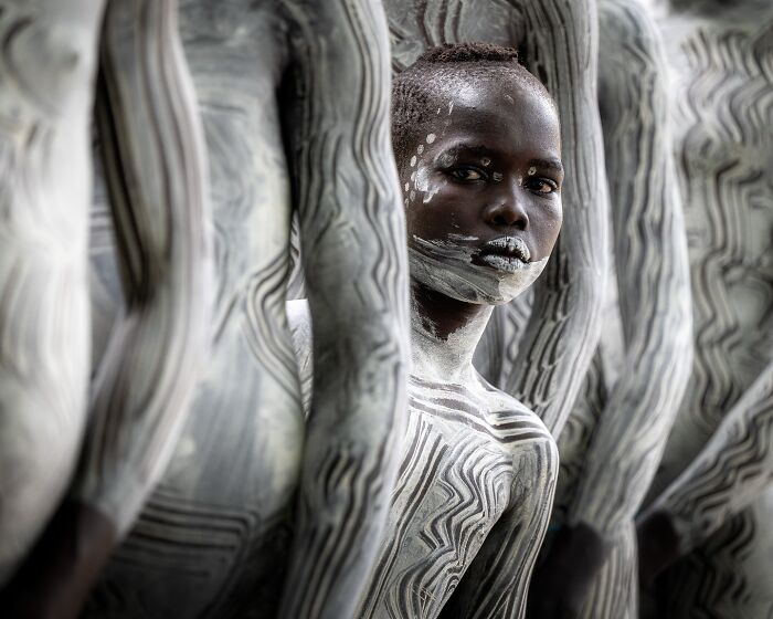 24 Travel Photos Awarded By The Artist Gallery That Capture Remarkable Places And People
