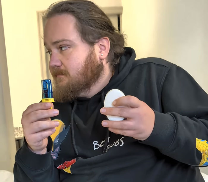 Overweight Man Turns Grief Into Motivation, Goes From 311LBS To 180LBS In One Year After Losing His Dad