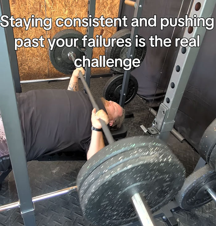 Overweight Man Turns Grief Into Motivation, Goes From 311LBS To 180LBS In One Year After Losing His Dad