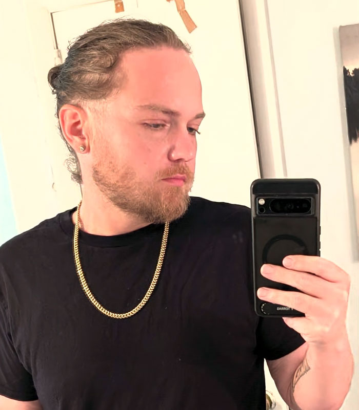 Overweight Man Turns Grief Into Motivation, Goes From 311LBS To 180LBS In One Year After Losing His Dad