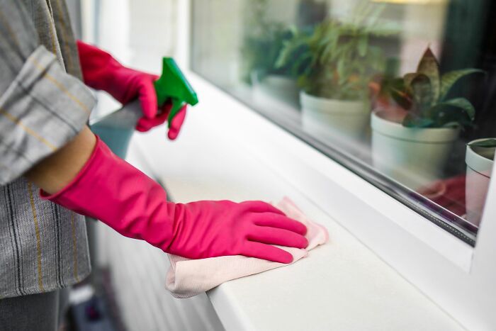 43 Harmless-Looking Things That Can Be Way More Dangerous Than People Realize