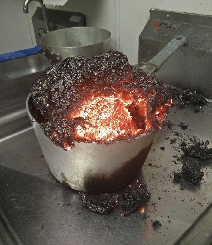 73 Unfortunate Kitchen Fails That Are So Bad It Would Be Best To Throw The Whole Kitchen Away