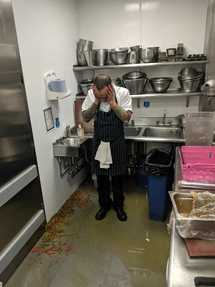 73 Unfortunate Kitchen Fails That Are So Bad It Would Be Best To Throw The Whole Kitchen Away