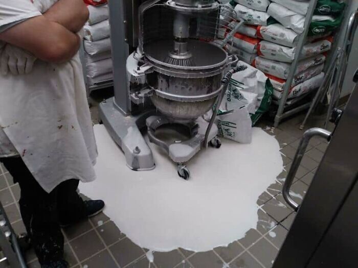 73 Unfortunate Kitchen Fails That Are So Bad It Would Be Best To Throw The Whole Kitchen Away