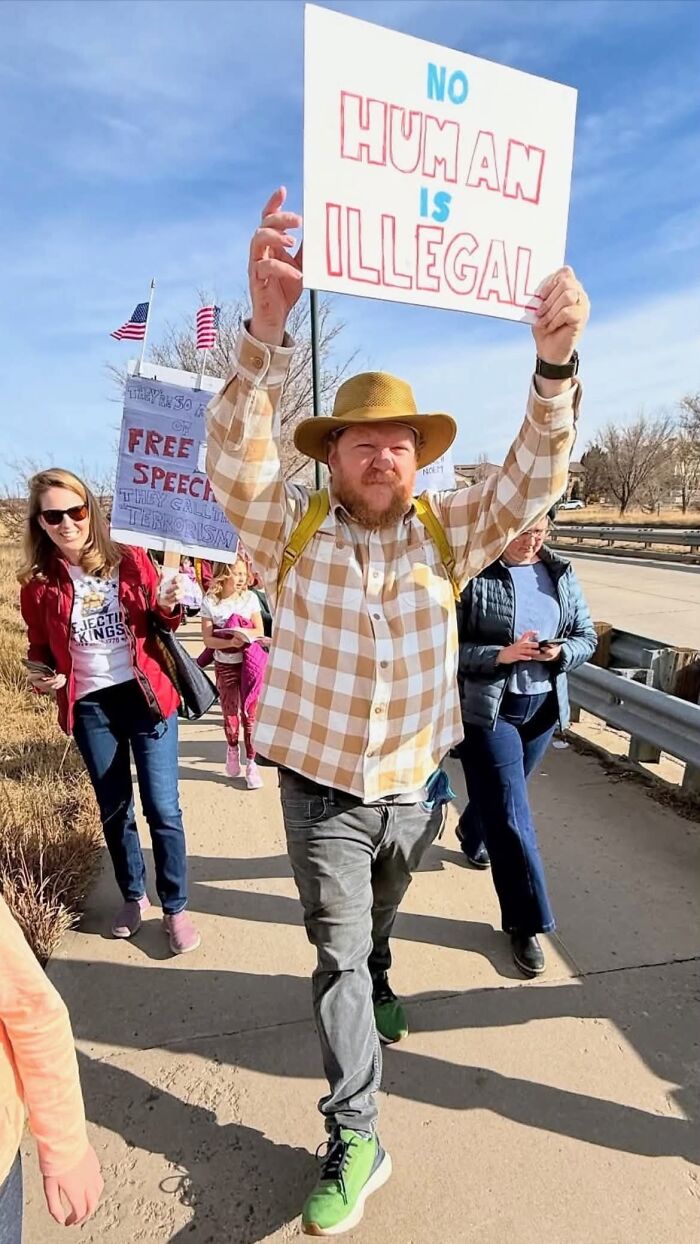 69 People Share Pics Proving That Just Because You Look MAGA Doesn’t Mean You Are 69 People Share Pics Proving That Just Because You Look MAGA Doesn’t Mean You Are