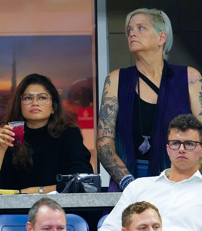 Zendaya’s Mom Says Cruel Comments About Her Looks Made Her Understand Why People Quit Instagram Zendaya’s Mom Says Cruel Comments About Her Looks Made Her Understand Why People Quit Instagram