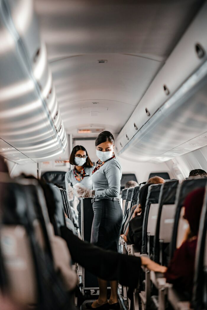 39 Unhinged Things Cabin Crew Had To Actually Deal With