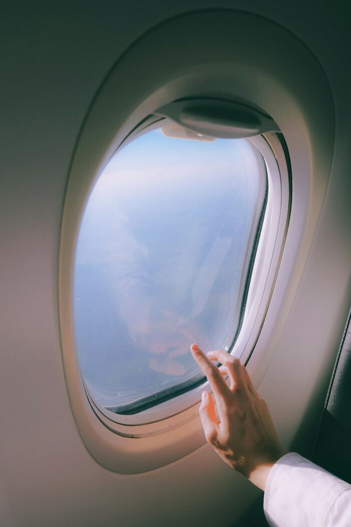 39 Unhinged Things Cabin Crew Had To Actually Deal With