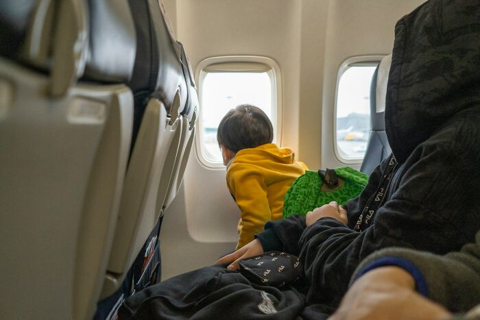 39 Unhinged Things Cabin Crew Had To Actually Deal With
