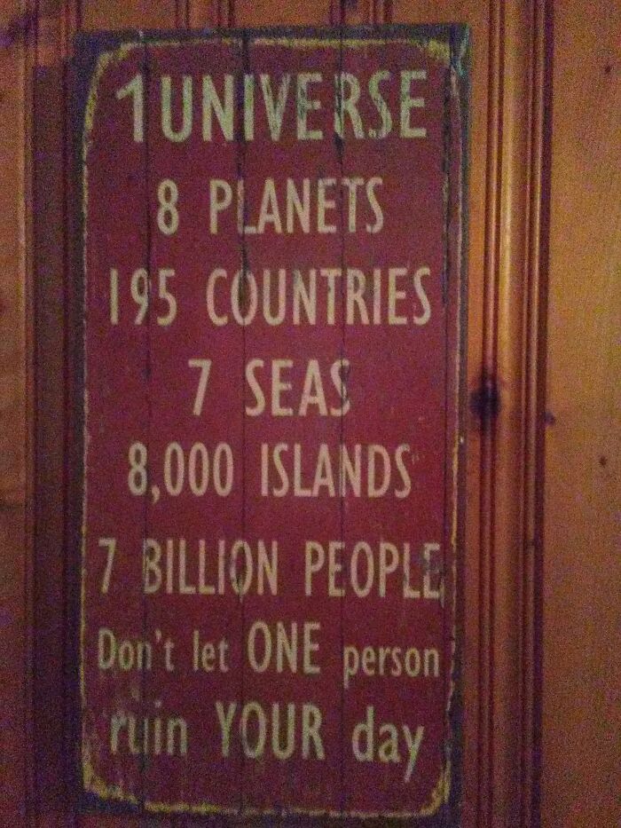97 Ridiculous Signs That Accidentally Became Comedy Gold 97 Ridiculous Signs That Accidentally Became Comedy Gold