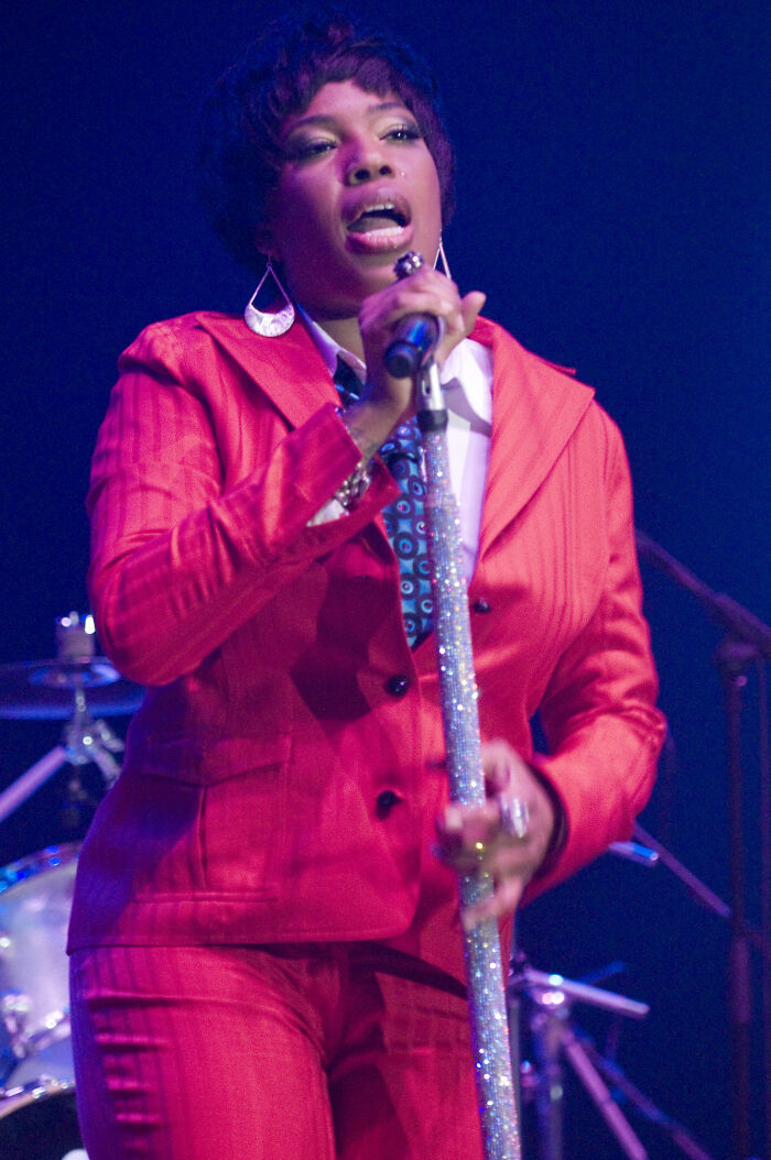 Macy Gray: Bio And Career Highlights Macy Gray: Bio And Career Highlights