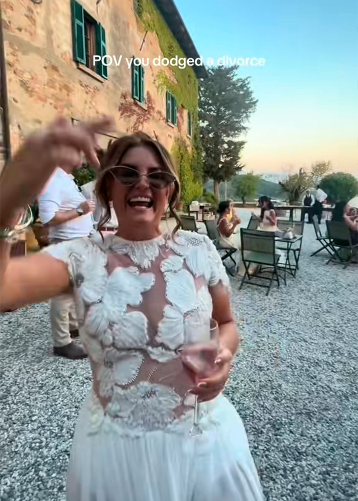Bride Dumped A Week Before Pricey Destination Wedding Decides To Go Ahead Without The Groom