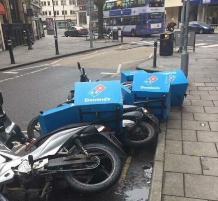 100 Extremely Unlikely Moments That People Somehow Managed To Capture