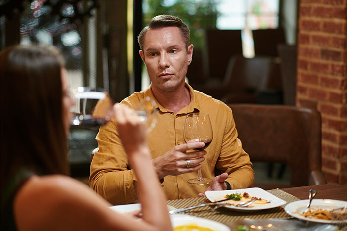 74 First Dates That Went From Promising To Painfully Awkward In Record Time