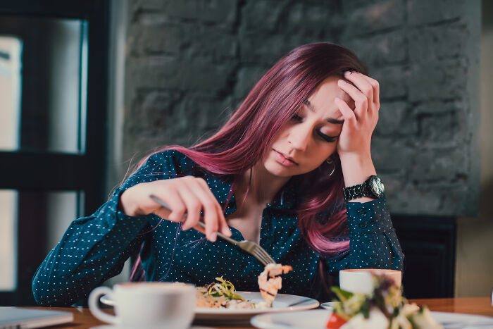 74 First Dates That Went From Promising To Painfully Awkward In Record Time
