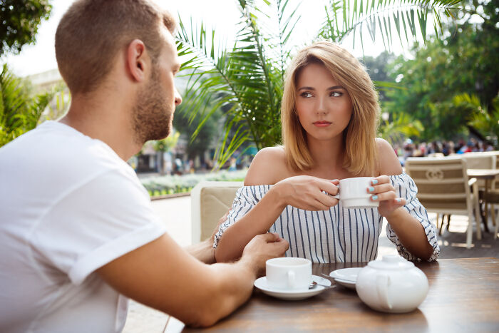 74 First Dates That Went From Promising To Painfully Awkward In Record Time