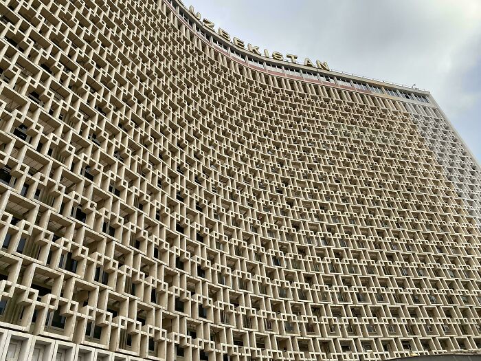 93 Buildings That Were Probably Built For An Evil Mastermind To Plan How They Will Conquer The World (New Pics)