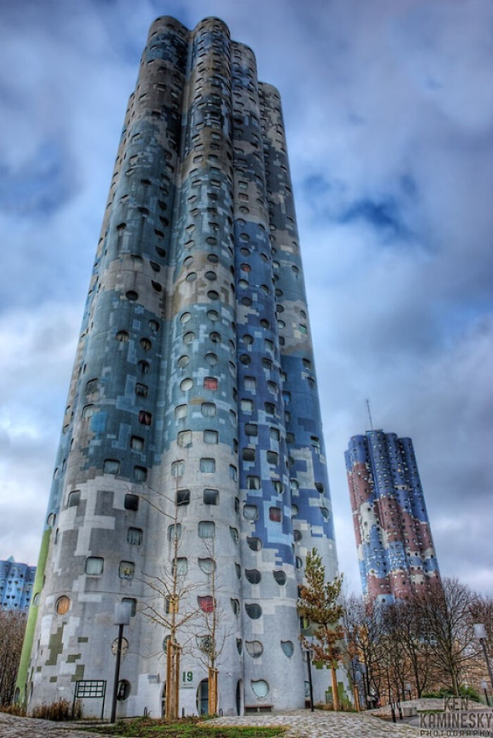 93 Buildings That Were Probably Built For An Evil Mastermind To Plan How They Will Conquer The World (New Pics)