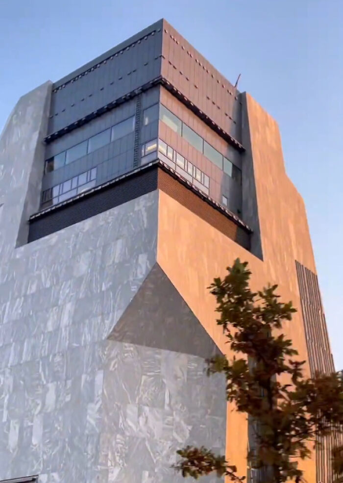 93 Buildings That Were Probably Built For An Evil Mastermind To Plan How They Will Conquer The World (New Pics)